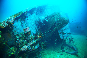 shipwreck, diving on a sunken ship, underwater landscape