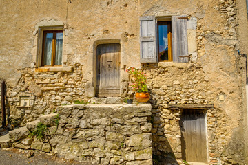 Façade d'une maison en Provence, France.