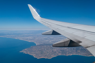 Obraz premium Aerial view of the shore of Los Angeles County