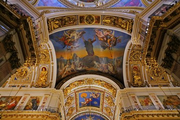 Fototapeta na wymiar Interior of the Saint Isaac's Cathedral , Saint Petersburg, Russia