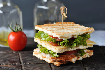 club sandwich pierced with skewer