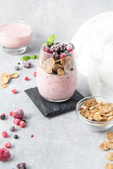 Jogurt z płatkami © Agata