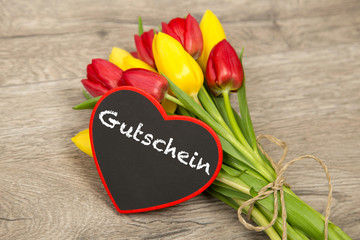 Tulpen und Herz: Gutschein