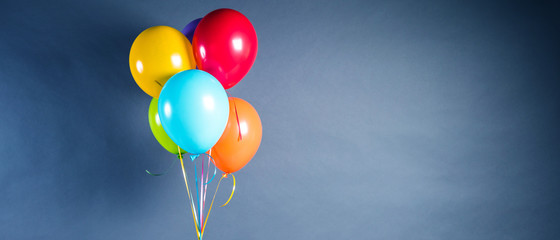  Bunte Luftballons © karepa