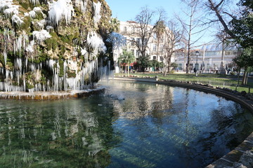 Fototapeta na wymiar Frozen fountain