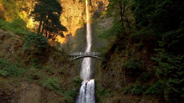 Multnomah Falls Waterfalls in Oregon 