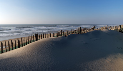 Fototapeta na wymiar plage d'Hourtin sur le littoral de Gironde