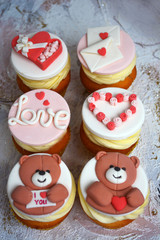 cupcakes with bears and hearts