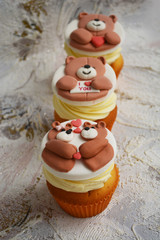 love bears on cupcakes