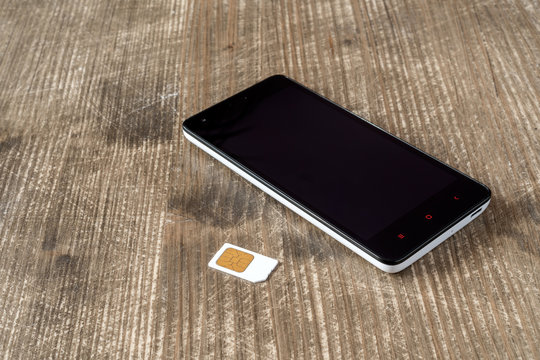 Smartphone and SIM card