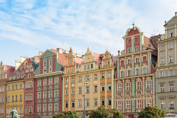 Fototapeta na wymiar Colorful Wroclaw old town, beautifully renovated old tenement houses