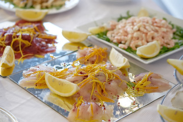 Marinated salmon with lemon