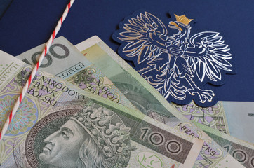 godło Polski i banknoty