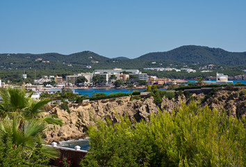 vista panoramica de Es Canar, Ibiza, España en primavera