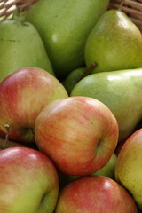 birnen und äpfel, reif und süss von oben