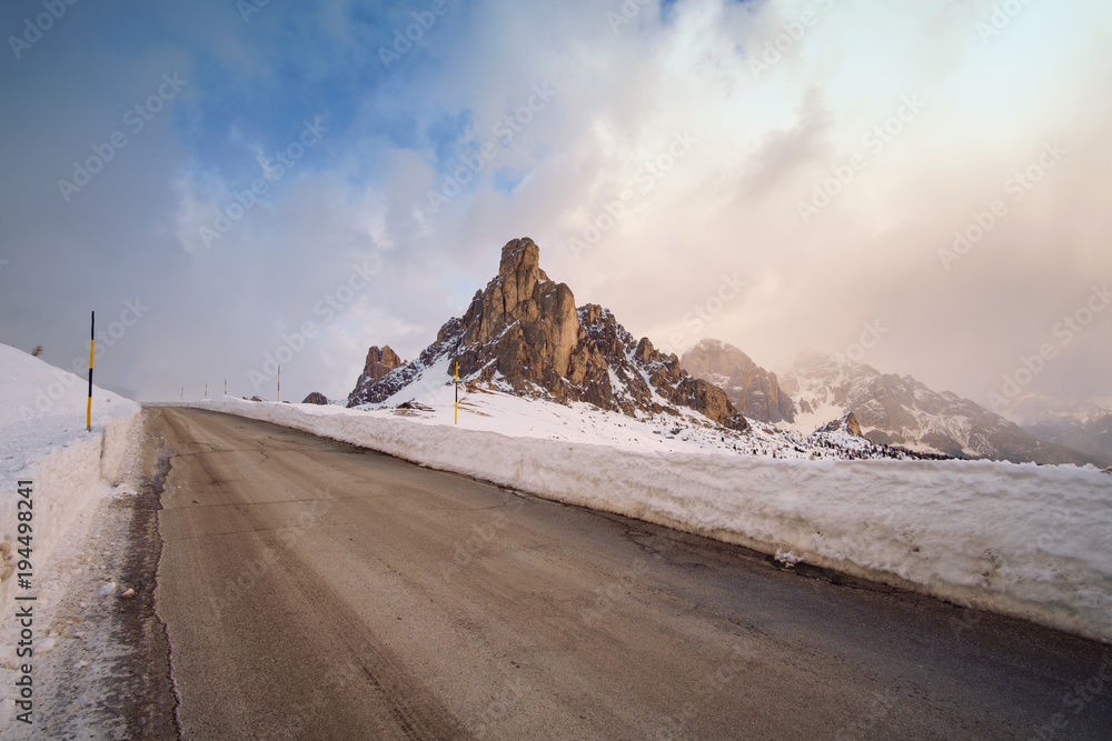 Wall mural mountain road in winter