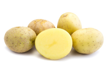 Kartoffel Kartoffeln isoliert freigestellt auf weißen Hintergrund, Freisteller