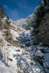 Fototapeta na wymiar Kuhflucht in Farchant oberster Wasserfall.