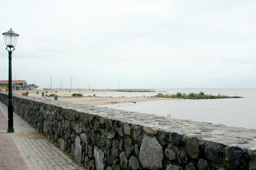 Fototapeta na wymiar Dike along the IJsselmeer