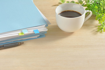 コーヒー　書類　休憩


