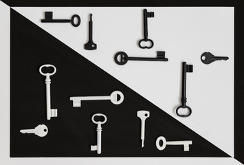 PAttern from black and white keys on a black and white diagonal background
