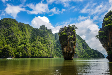 Fototapeta na wymiar Thailand James Bond stone Island, Phang Nga