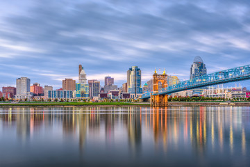 Fototapeta na wymiar Cincinnati, Ohio, USA Skyline