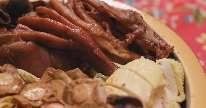 Chinese cuisine poon choi, eating at home