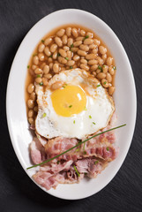 sunny side up eggs with organic bacon, hashbrowns and crsipy toast