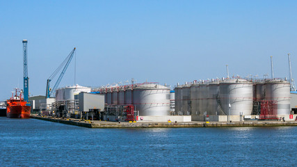 Storage tank silo's