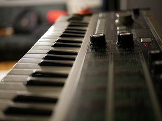 synth close up 