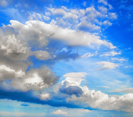 Obraz premium Clouds in the blue sky