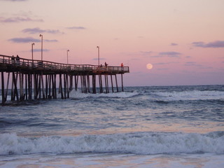 Fototapeta premium Ocean Pier at Sunset