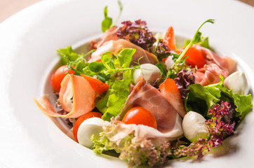 Salad with beef and leaves