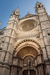 Fototapeta na wymiar paticular view of La Seu, the gothic medieval cathedral of Palma de Mallorca, Spain