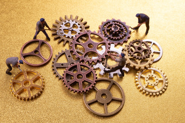 歯車と作業員のミニチュア