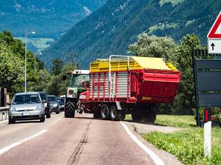 Heuernte in den Alpen -Hochgebirge  © EKH-Pictures