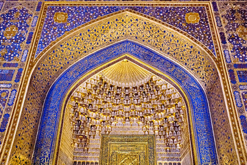 Fototapeta na wymiar Interior of Tilla Kari (Tilya-Kori) Madrasah on Registan Square in Samarkand - Uzbekistan