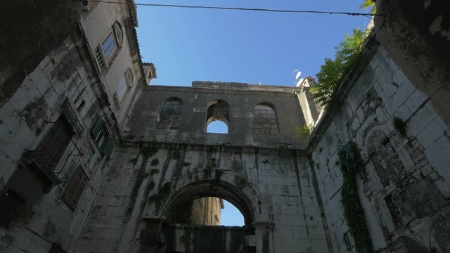 Old gate on Ulica Ispod ure street