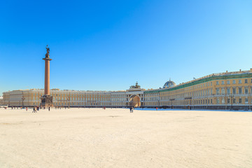 Fototapeta na wymiar panorama of the Palace Square in St. Petersburg in winter