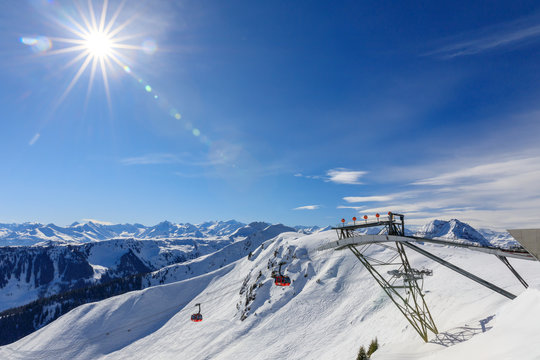 Gipfel der Kitzbüheler Alpen im Gegenlicht