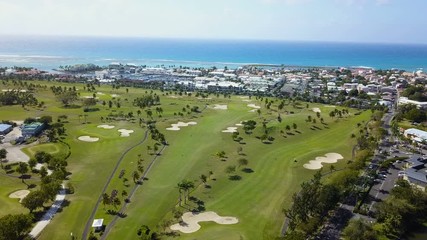 parcours de golf avec villa