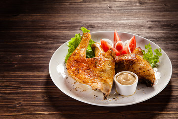 Grilled chicken leg and vegetables 