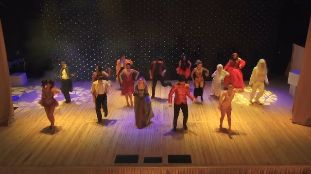 Performance of modern theatre