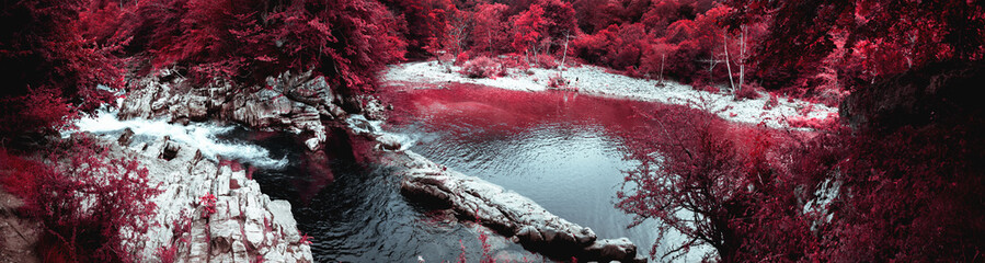 Vista del estanque rojo. Asturias