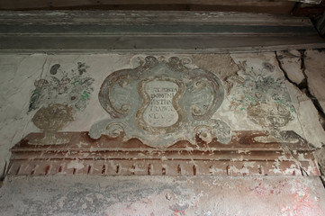 Mosteiro antigo e abandonado