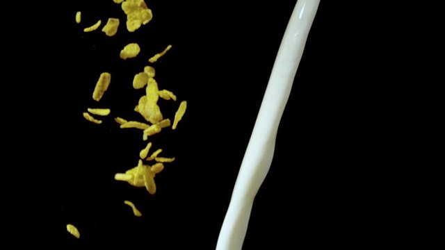 Stream of milk and corn flakes, Ultra Slow Motion