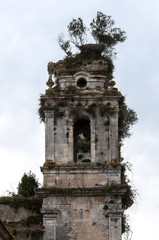 Naklejka premium Mosteiro em ruínas e abandonado