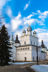 Fototapeta na wymiar Cathedral of Assumption and Church of Resurrection in Rostov Veliky, Russia