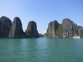 Fototapeta premium ハロン湾のタワーカルスト